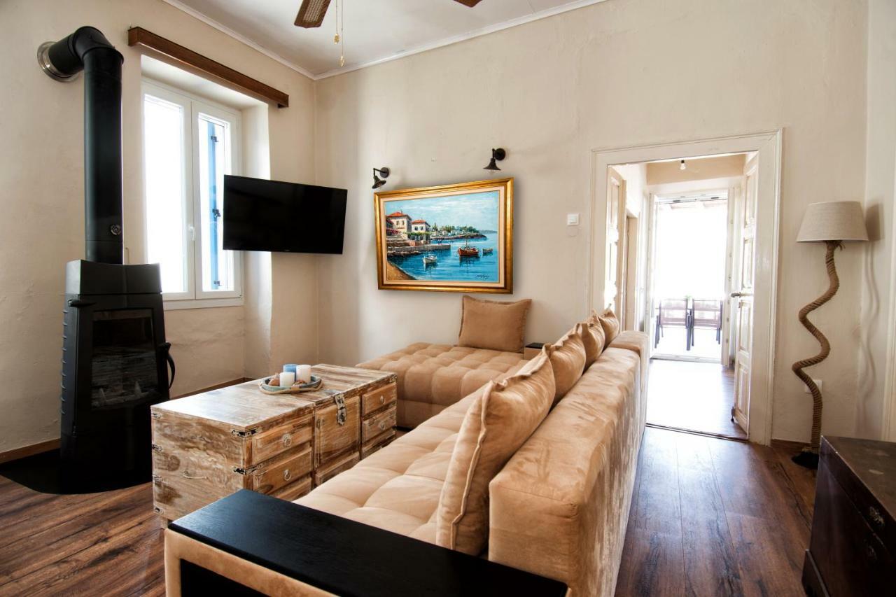 The Veranda Of Gavrion-Exclusive, Centrally Located With Seaview Kültér fotó